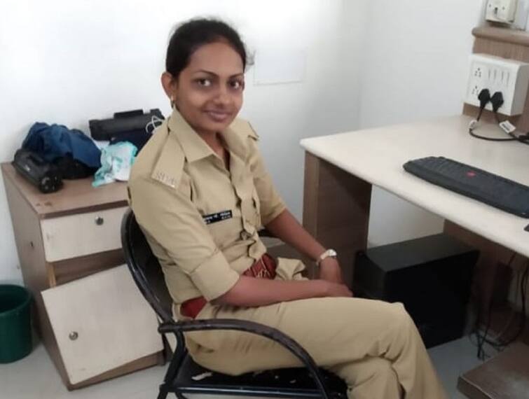 A woman head constable Bhavna Dabhi committed suicide at home in Ahmedabad Ahmedabad : મહિલા હેડ કોન્સ્ટેબલે કરી આત્મહત્યા, પોલીસ પતિ સાથે દોઢ વર્ષ પહેલા જ થયા હતા લગ્ન