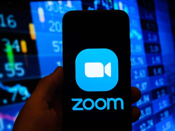 Layoffs: Zoom will lay off on heavy use during the Corona epidemic, know how many jobs will be lost Layoffs: કોરોના રોગચાળા દરમિયાન ખૂબ થયો ઉપયોગ પણ હવે Zoom કરશે છટણી, જાણો કેટલી નોકરીઓ જશે