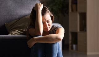 Winter Health Tips : हिवाळ्यात डिप्रेशन आणि आत्महत्येचं प्रमाण वाढतं, 'हे' आहे कारण