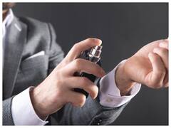 Perfume Applying Tips: गलत तरीके से लगाते आ रहे थे परफ्यूम, लंबे समय तक टिका रहे उसकी सही टिप्स ये हैं