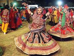 Navratri 2022 : यंदाच्या नवरात्रीला द्या बॉलिवूडच्या गाण्यांचा तडका; पाहा गाण्यांची लिस्ट