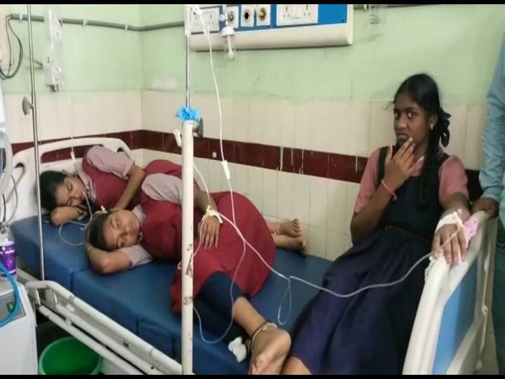 Mancherial Telangana liberation day celebrations 30 school student fell sick DNN Mancherial News : జాతీయ సమైక్యత ర్యాలీలో అపశృతి, 30 మంది విద్యార్థులకు అస్వస్థత