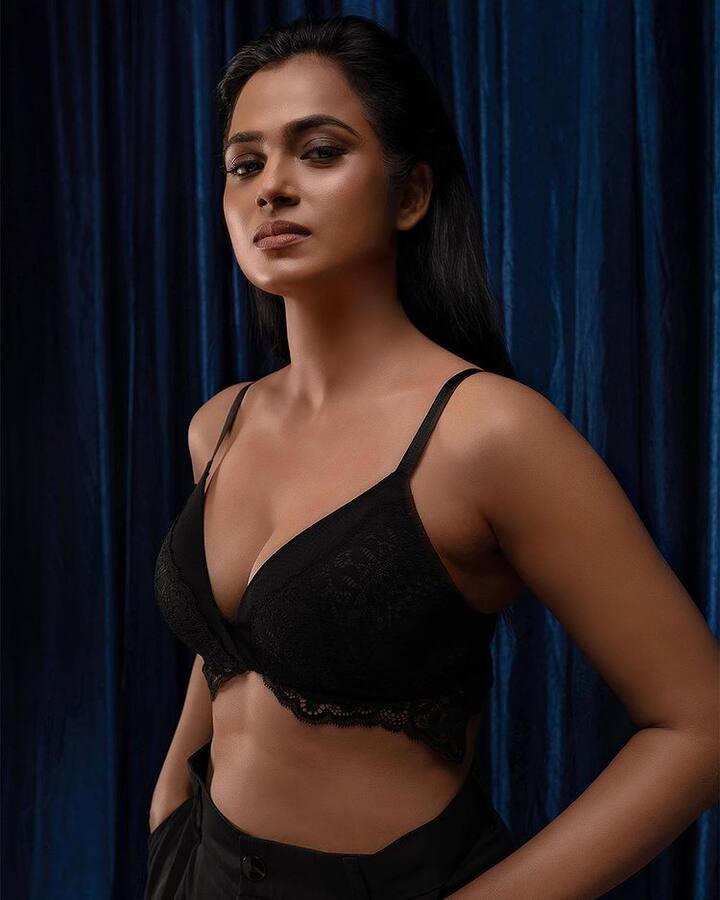 வண்ணத்துப் பூச்சி உடம்பில் ஓவியங்கள் அதிசயம்...