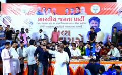 Amreli : ભાજપ આયોજિત લોક ડાયરામાં કોંગ્રેસના કયા ધારાસભ્યે આપ્યું 1.11 લાખ રૂપિયાનું દાન?
