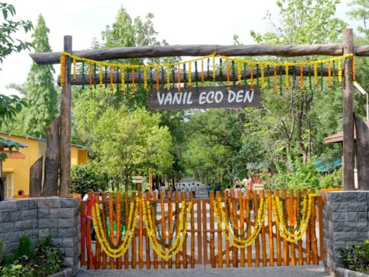 'वानिल इको डेन' (Vanil Eco Den) जीएसएफडीसी लिमिटेड द्वारा विकसित एक इको टूरिज्म सेंटर है, जो नवसारी जिले के वानस्दा तालुका के हरे-भरे पश्चिमी घाट वन क्षेत्र में स्थित है. Photo Credit- Gujarat Tourism