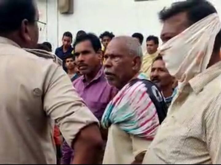 Balod: ग्रामीणों ने पुलिस जवान को महिला के घर मे पकड़ा, जमकर की पिटाई, अवैध संबंध का मामला