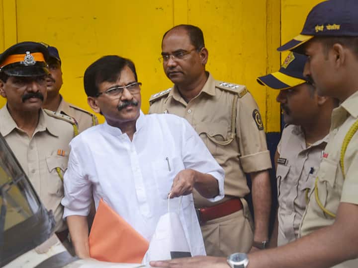 Shiv Sena leader Sanjay Raut custody extended by 14 days Sanjay Raut Custody : संजय राऊत यांचा जेलमधील मुक्काम वाढला, कोठडी 14 दिवसांनी वाढली