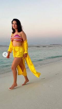 Sunny Leone: ਮਾਲਦੀਵ 'ਚ ਬਿਕਨੀ ਅਤੇ ਸ਼ਰਗ 'ਚ ਸਨਸੈੱਟ ਦਾ ਆਨੰਦ ਲੈਂਦੀ ਨਜ਼ਰ ਆਈ ਸੰਨੀ ਲਿਓਨ, ਦੇਖੋ ਹੌਟ ਲੁੱਕ