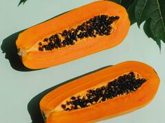 পাকা পেঁপের সাহায্যে কীভাবে ত্বকের পরিচর্যা করবেন?