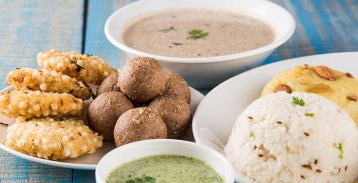 જો આપ નવરાત્રિના ઉપવાસ દરમિયાન કેટલીક નવી વાનગીઓ ટ્રાય કરવા માંગો છો, તો તમારે કોઈપણ રેસ્ટોરન્ટમાં જવાની જરૂર નથી. તમે ઘરે પણ ઉપવાસની ઘણી વાનગીઓ ટ્રાય કરી શકો છો. આજે અમે તમને નવરાત્રિ વ્રતની ટેસ્ટી અને હેલ્ધી રેસિપિ સૂચવી રહ્યા છીએ. આ રેસિપી તમને YouTube પર સરળતાથી મળી જશે.