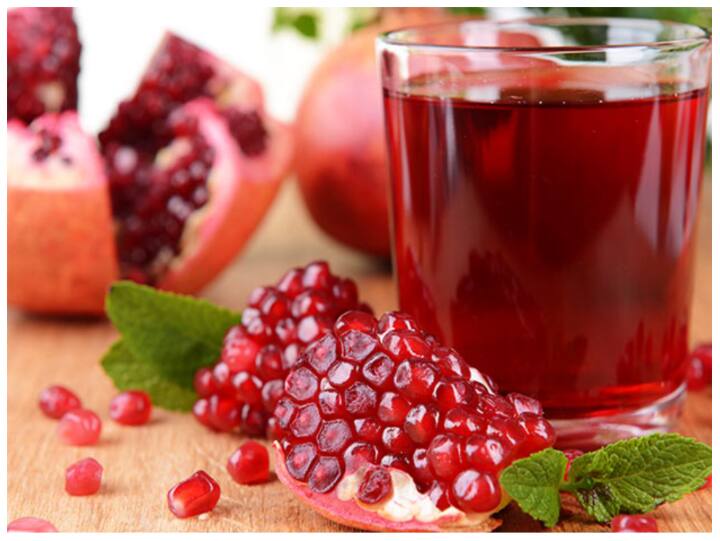 अनार- अक्टूबर अनार का सीजन होता है. इस महीने में अनार जरूर खाने चाहिए. अनार खाने से शरीर में आयरन की कमी पूरी होती है और विटामिन सी, के और बी मिलता