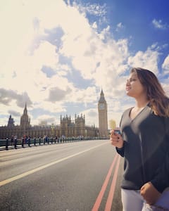 Priyanka Nalkari: சின்னத்திரை பைங்கிளி பிரியங்கா நல்கரியின் கலக்கல் புகைப்படங்கள்!