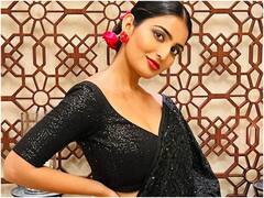 Ananya Nagalla: నలుపు చీరలో నల్ల గులాబీలా అనన్య నాగళ్ల