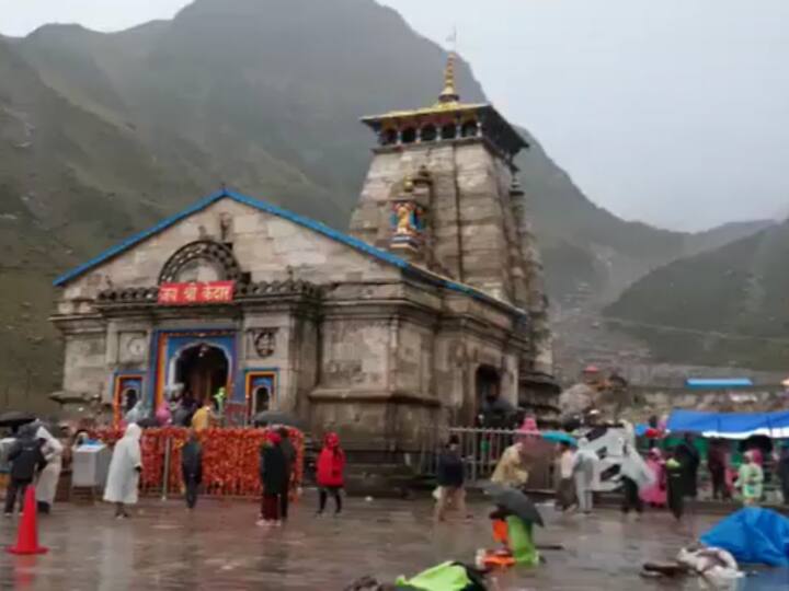 Kedarnath Rain after two days eight thousand devotees left for darshan ANN Kedarnath Dham News: केदारनाथ में बारिश ने बढ़ाई मुसीबत, दो दिन बाद आठ हजार श्रद्धालु हुए दर्शन के लिए रवाना