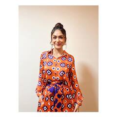 Mrunal Thakur: మృణాల్‌లో గ్లామర్ యాంగిల్ చూశారా?