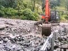 चंपावत में स्वाला के पास राष्ट्रीय राजमार्ग पूरी तरह क्षतिग्रस्त, अब डीएम ने लोगों से की ये अपील