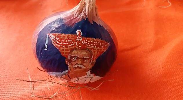 त्यामुळे कांद्याला भाव द्यावा, निर्यातीला प्रोत्साहन देण्याची मागणी करण्यात आली.