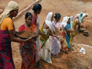MGNREGA Wage Hike: ১০০ দিনের কাজে পাবেন আরও বেশি টাকা, কোন রাজ্য মজুরি দিচ্ছে বেশি ?