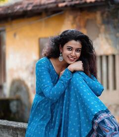 Roshini Haripriyan: கண்ணம்மா கண்ணம்மா...சீரியல் நடிகை ரோஷினி ஹரிப்ரியன் லேட்டஸ்ட் போட்டோஸ்!