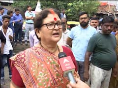 कानपुर में नालों के धंसने से लोग परेशान, मेयर ने खुद मौके पर पहुंचकर कराई मरम्मत