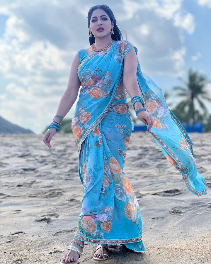 தினம் தினம் திரிக்கைக்குள்ள கேப்பையாட்டம் என்னை திரிக்குரா