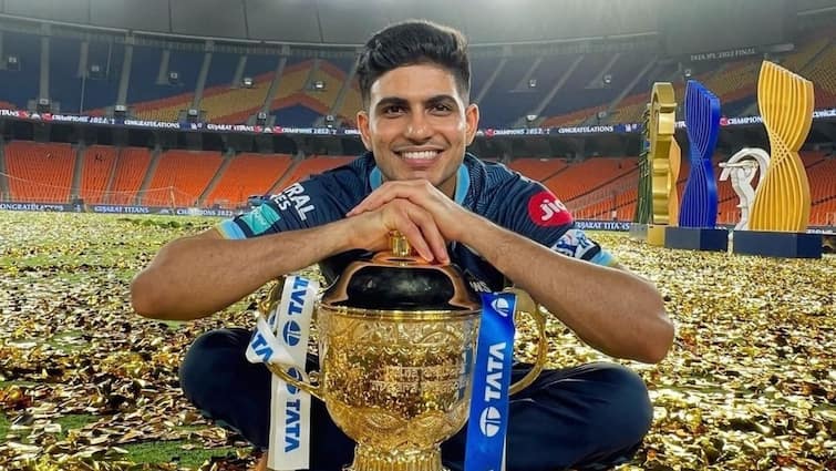 Shubman Gill changing franchise speculation rises after Gujarat Titans' cryptic tweet Shubman Gill: এক মরসুম পরেই দল বদলাচ্ছেন গিল? গুজরাত টাইটান্সের পোস্ট ঘিরে শুরু জল্পনা