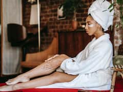 ఇంట్లోనే వాక్సింగ్ చేస్తున్నారా? అయితే ఈ తప్పులు మాత్రం చెయ్యకండి