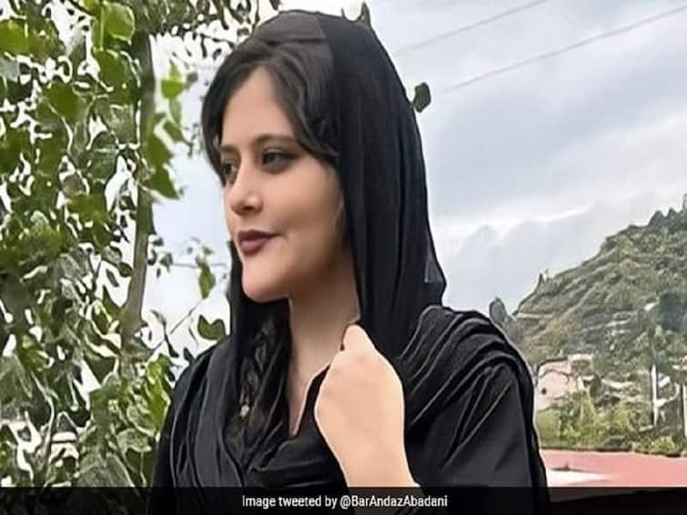 Woman Dies Days After Arrest By Morality Police Over Hijab In Iran ஹிஜாப்பை ஒழுங்காக அணியாத இளம்பெண் அடித்துக் கொலை? போலீசார் மீது மக்கள் குற்றச்சாட்டு!