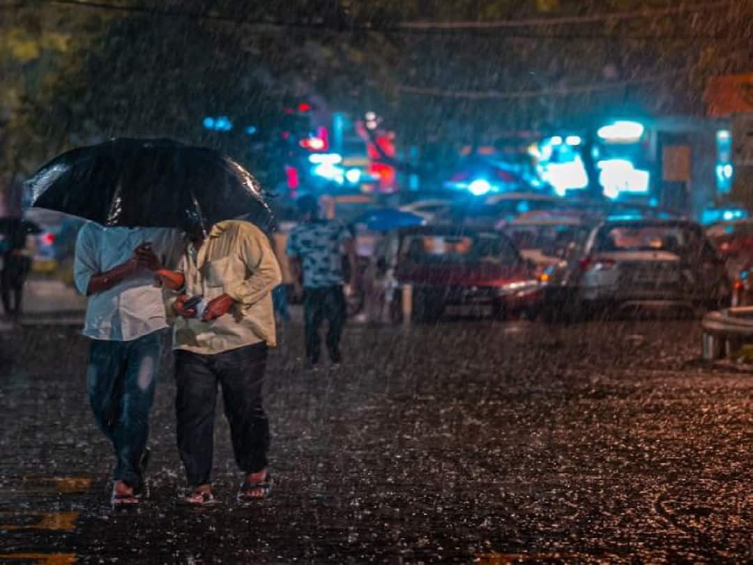 The intensity of rain will reduce in the state from tomorrow Maharashtra Rain : उद्यापासून राज्यात पावसाचा जोर कमी होणार, मात्र, मुंबईसह कोकणात पावसाचा इशारा