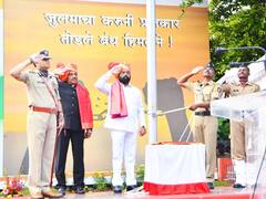 Photo: मुख्यमंत्री शिंदेंसह 'या' मंत्र्यांनी केलं मराठवाड्यातील आठही जिल्ह्यात ध्वजारोहण