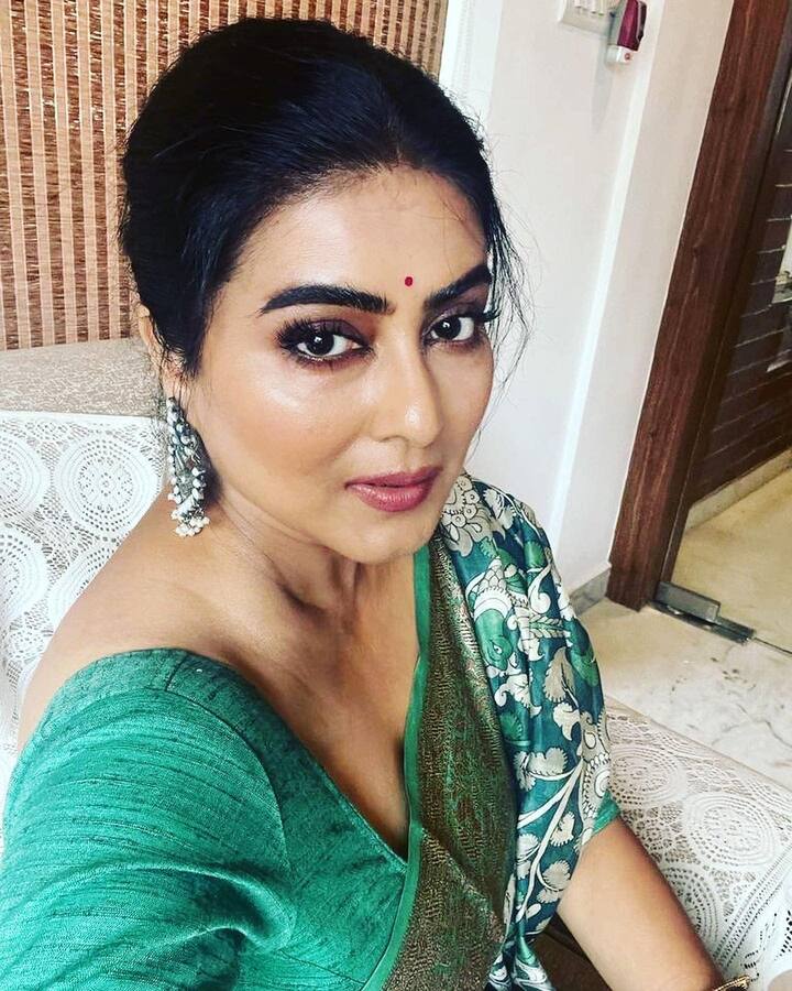 গার্গী আরও বলছেন, 'আশা করি মানুষ যেমন ভুটুকে ভালোবেসেছেন, ততটাই ভালোবাসবেন এই খুদেদেরও।'