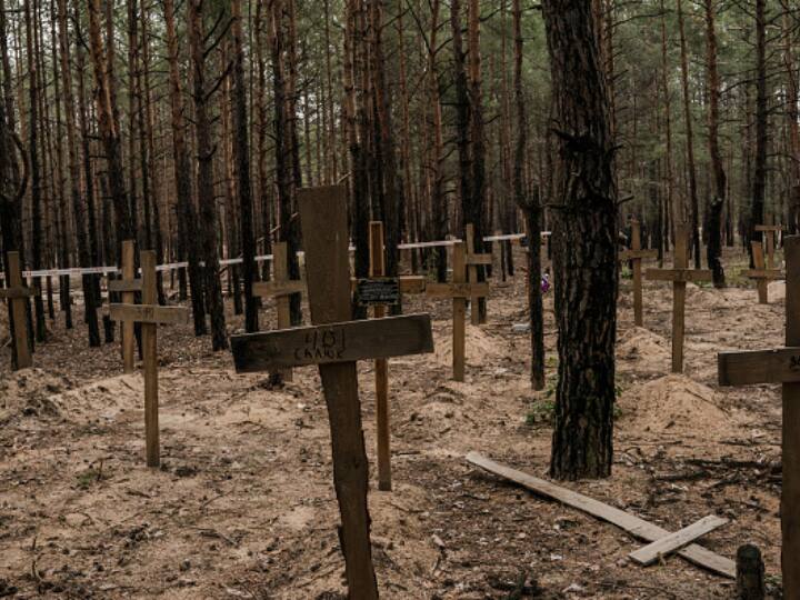 Ukraine: Mass Grave Site Found In Newly-Liberated Izium, Zelensky Claims Evidence Of Torture Amid Russia's Silence Ukraine: Mass Grave Site Found In Newly-Liberated Izium, Zelenskyy Claims Evidence Of Torture Amid Russia's Silence
