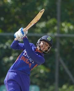 INDW vs ENGW: স্মৃতি, হরমনপ্রীতের অর্ধশতরানে ইংল্য়ান্ড বধ ভারতের