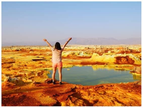 Dangerous Place In The World: જો તમે એડવેન્ચર અને જોખમો સાથે રમવાના શોખીન છો તો દુનિયામાં એવી ઘણી જગ્યાઓ છે જે સૌથી ખતરનાક ટૂરિસ્ટ પ્લેસ છે. આ સ્થળોના હવામાન અને પ્રાણીસૃષ્ટિના જોખમને કારણે આ સ્થાનો સૌથી ખતરનાક બની જાય છે. ચાલો જાણીએ દુનિયાના સૌથી ખતરનાક પર્યટન સ્થળો ક્યા છે.