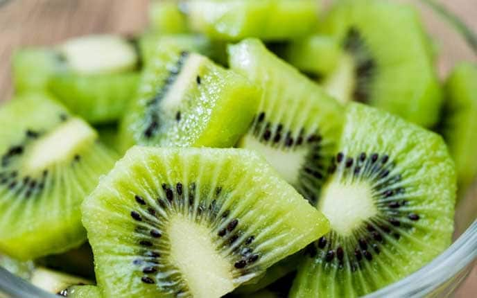 Kiwi Side Effects: Are you also eating more and more kiwi fruit when you have dengue; So be careful! Be sure to read its disadvantages first Kiwi Side Effects : ਕੀ ਤੁਸੀਂ ਵੀ ਡੇਂਗੂ ਹੋਣ 'ਤੇ ਵੱਧ ਤੋਂ ਵੱਧ ਖਾ ਰਹੇ ਹੋ ਕੀਵੀ ਫਲ਼ ; ਤਾਂ ਹੋ ਜਾਓ ਸਾਵਧਾਨ ! ਪਹਿਲਾਂ ਜ਼ਰੂਰ ਪੜ੍ਹੋ ਇਸਦੇ ਨੁਕਸਾਨ