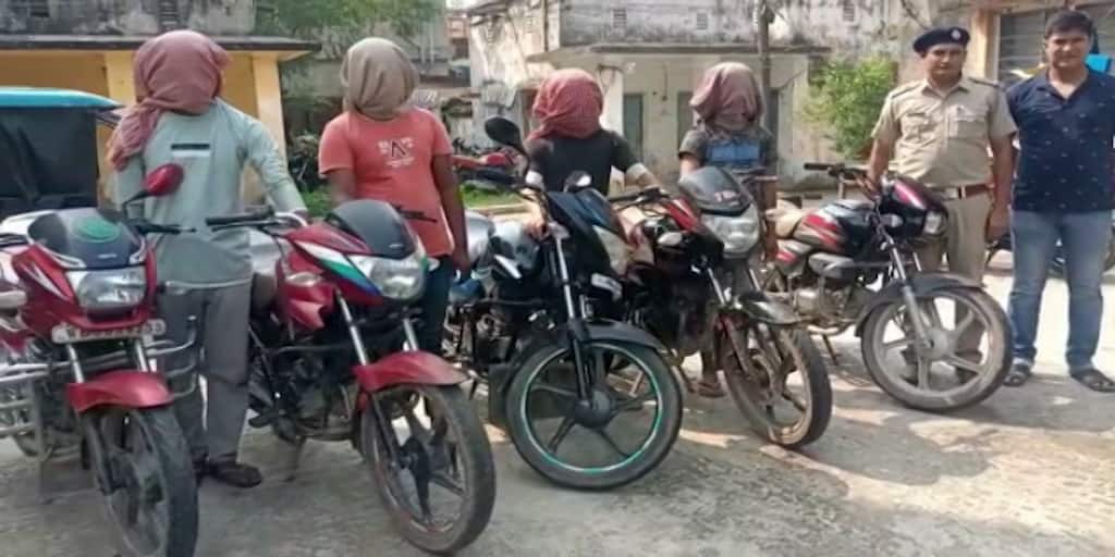 Malda News 4 arrested by police in Bike Theft case Malda News: চোরাই মোটরবাইক চক্রের পর্দাফাঁস, পুলিশের জালে একাধিক