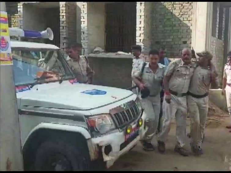 Bihar: Police Personnel Injured After Villagers Attack Pranpur Police Station Alleging Custodial Death Bihar: Police Personnel Injured After Villagers Attack Pranpur Police Station Alleging Custodial Death