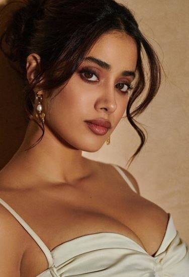Janhvi Kapoor ਨੇ ਬੋਲਡ ਫੋਟੋਸ਼ੂਟ ਨਾਲ ਇੰਟਰਨੈੱਟ ਦਾ ਚੜ੍ਹਾਇਆ ਪਾਰਾ