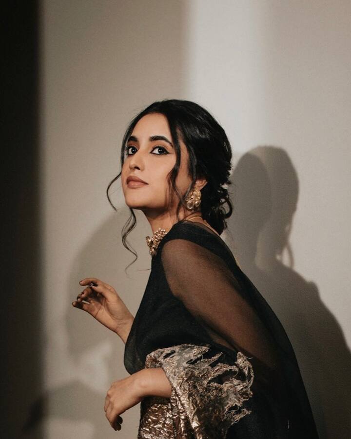 ప్రియాంక అరుల్ మోహన్ అందమైన ఫోటోలు -Image Credit: Priyanka arul mohan /Instagram