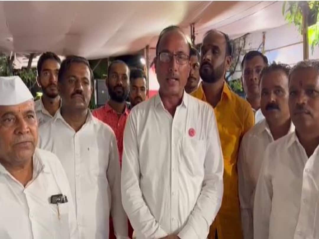Ryat Kranti Sangathan Leaders met the Chief Minister Eknath Shinde regarding the farmer issue Rayat Kranti Sanghatana : रयत क्रांती संघटना आक्रमक, विविध मागण्यांसाठी घेतली मुख्यमंत्र्यांची भेट, रस्त्यावर उतरण्याचा इशारा