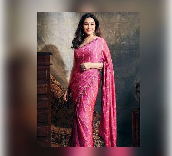 माधुरी साडीमध्ये आजही तितकीच सुंदर