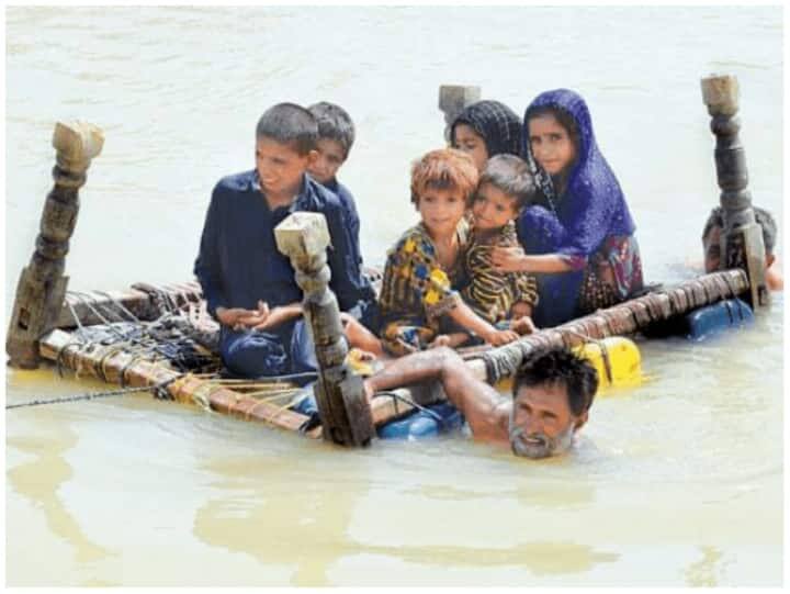 Pakistan Flood: ਹੜ੍ਹਾਂ ਵਿੱਚ ਡੁੱਬ ਰਿਹੈ ਪਾਕਿਸਤਾਨ ਦਾ ਭਵਿੱਖ, 1 ਕਰੋੜ 60 ਲੱਖ ਬੱਚੇ ਪ੍ਰਭਾਵਿਤ, 40 ਲੱਖ ਨੂੰ ਤੁਰੰਤ ਇਲਾਜ਼ ਦੀ ਲੋੜ Pakistan Flood 16 million children affected, more than 4 million need immediate treatment Pakistan Flood: ਹੜ੍ਹਾਂ ਵਿੱਚ ਡੁੱਬ ਰਿਹੈ ਪਾਕਿਸਤਾਨ ਦਾ ਭਵਿੱਖ, 1 ਕਰੋੜ 60 ਲੱਖ ਬੱਚੇ ਪ੍ਰਭਾਵਿਤ, 40 ਲੱਖ ਨੂੰ ਤੁਰੰਤ ਇਲਾਜ਼ ਦੀ ਲੋੜ