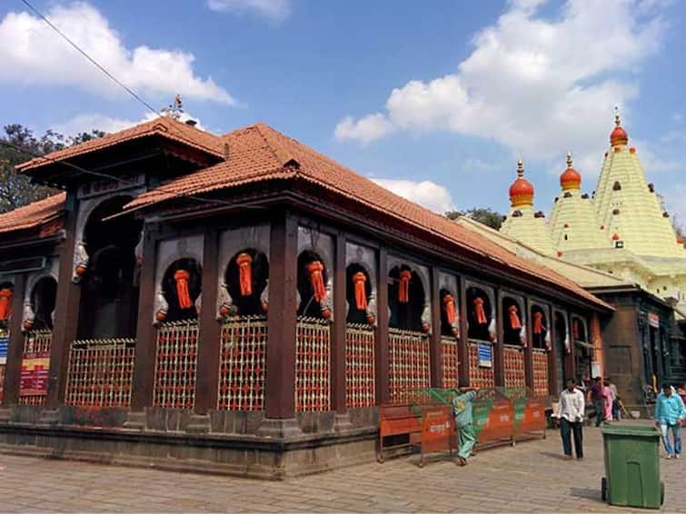 Ambabai Mandir will be closed for darshan on 21st September coloring of peaks from today Ambabai Mandir : अंबाबाई मंदिर 21 तारखेला दर्शनासाठी बंद राहणार, नवरात्रौत्सवाच्या पार्श्वभूमीवर आजपासून शिखरांची रंगरंगोटी