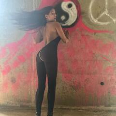 Poonam Pandey: પૂનમ પાંડેનું રિવીલિંગ ડ્રેસમાં હોટ ફોટોશૂટ જોઈ ચાહકો બન્યા દિવાના, જુઓ કાતિલ અંદાજ