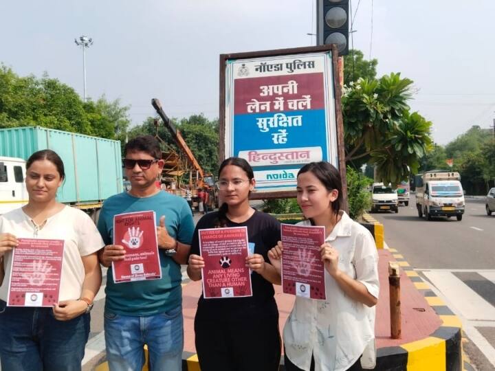 दरअसल बीते दिनों नोएडा - ग्रेटर नोएडा, गाजियाबाद समेत अन्य इलाकों में काफी ऐसे वीडियो वायरल हुए जिनमें दिखाई दिया कि लिफ्ट हो, पार्क हो या फिर सड़क -- खतरनाक नस्ल के कुत्तों ने बच्चों, बुजुर्गों, डिलीवरी ब्वॉय समेत अन्य लोगों को अपना शिकार बनाया है. इन वीडियो के वायरल होने के बाद लोगों में इन खतरनाक नस्ल के कुत्तों के प्रति रोष बढ़ता जा रहा है साथ ही साथ ऐसी घटनाओं पर रोक लगाने के लिए सरकार, प्रशासन भी यह कोशिश कर रहा है कि जिन घरों में यह खतरनाक नस्ल के कुत्ते पाले जा रहे हैं उनके बारे में संबंधित विभाग को पूरी जानकारी हो. कुत्तों के वैक्सीनेशन उनके रजिस्ट्रेशन की भी पूरी जानकारी हो.