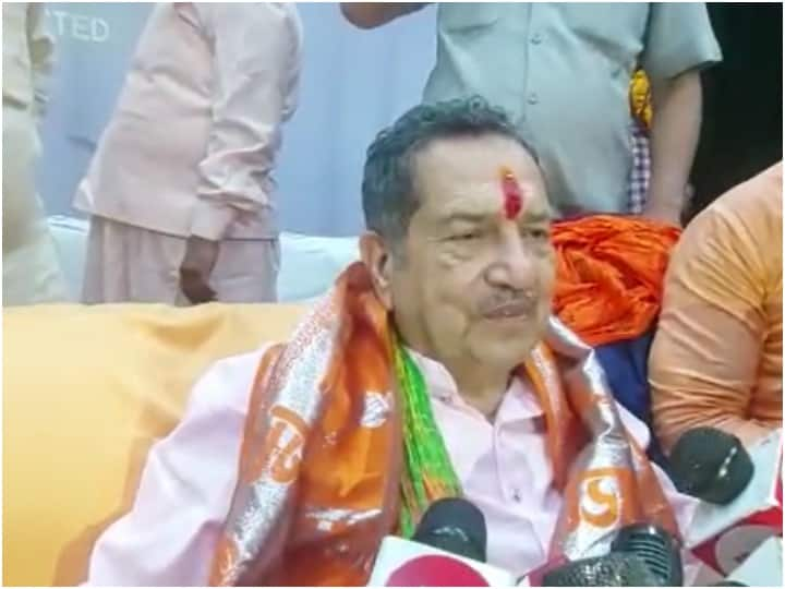 jhansi indresh kumar takes a dig at congress over its poster on rss ann Jhansi: 'नफरत के रास्ते पर है कांग्रेस,' RSS पर विवादित पोस्ट जारी किए जाने पर बोले संघ नेता इंद्रेश कुमार