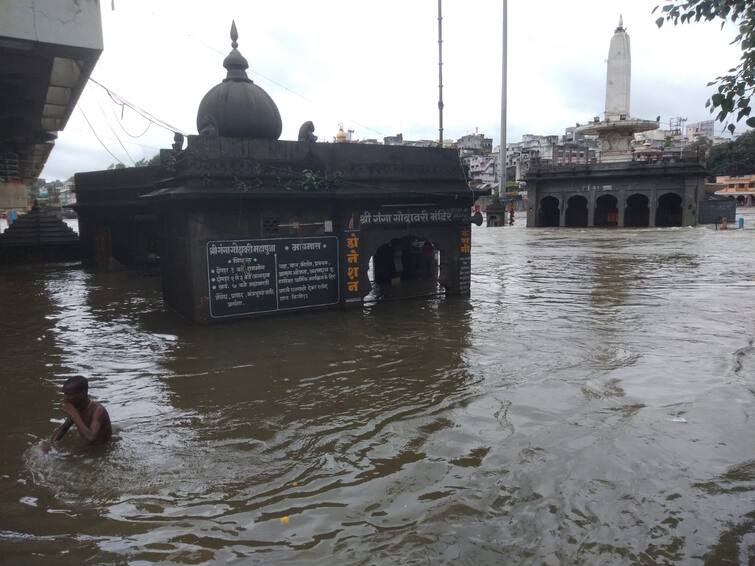 maharashtra News Nashik Rain Discharge of 5 thousand cusecs from Gangapur dam Nashik Rain : नाशिकसह जिल्ह्यात पाऊस काही थांबायचे नाव घेईना! गंगापूर धरणातून 5 हजार क्युसेकने विसर्ग