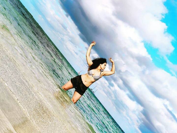 నందిని రాయ్ హాట్ పిక్స్ -Image Credit: Nandini Rai/Instagram