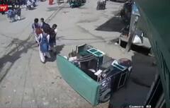 UP: सड़क पर मौत का झपट्टा ! Bareilly- Saharanpur से आया वीडियो उड़ा देगा आपके होश