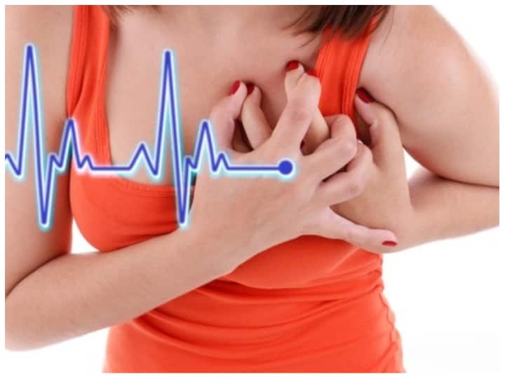 How to Prevent Heart Attack In Women: 40 की उम्र के बाद महिलाओं में हार्ट की बीमारियों के मामले सामने आने लगते हैं. एक्सपर्ट्स का कहना है कि महिलाओं के शरीर में कई तरह के परिवर्तन होते हैं, जिसकी वजह से महिलाओं को पुरुषों से ज्यादा बीमारियों का खतरा रहता है. पिछले कुछ सालों में महिलाओं में हार्ट अटैक के मामले तेजी से बढ़े हैं.